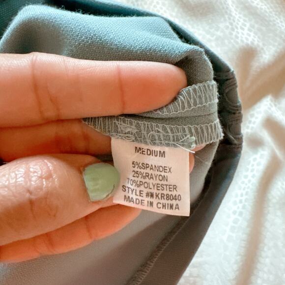 BLUSH BOUTIQUE Teal Blue Lace Trim Romper | Medium - Picture 10 of 11